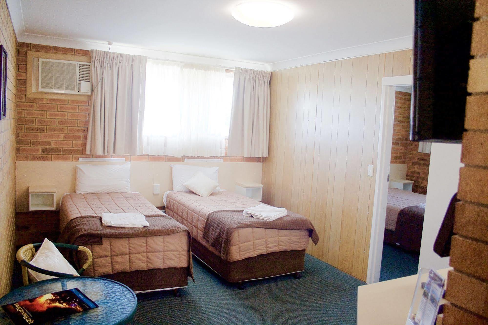 Buckaroo Motor Inn Warwick Eksteriør billede