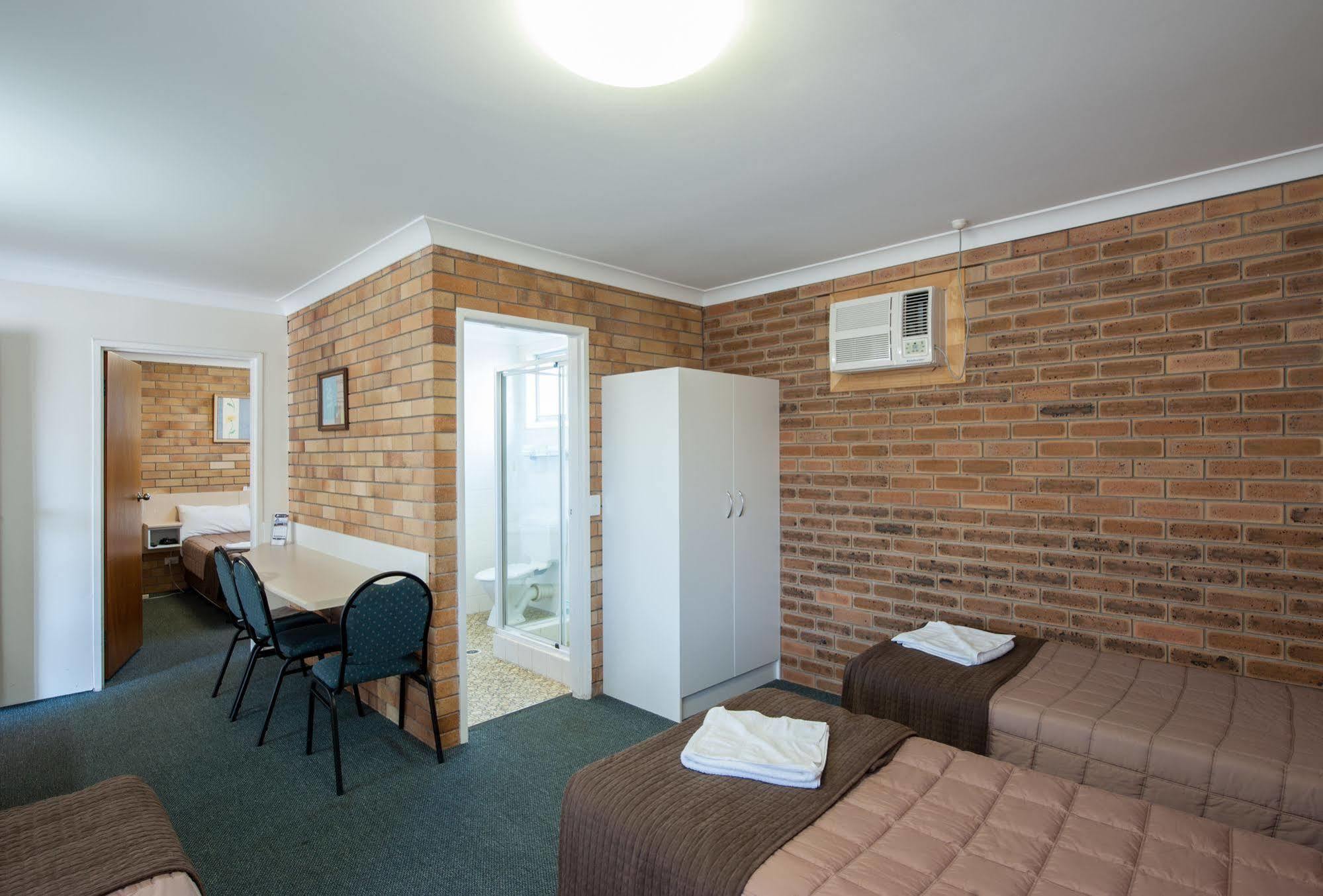 Buckaroo Motor Inn Warwick Eksteriør billede